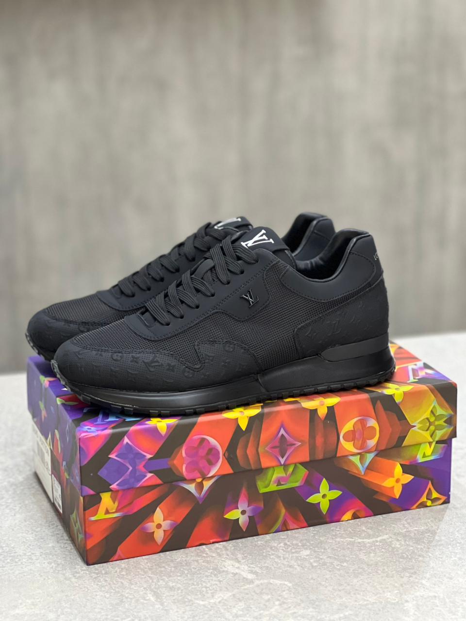 LOUIS VUITTON NEGROS 1.1